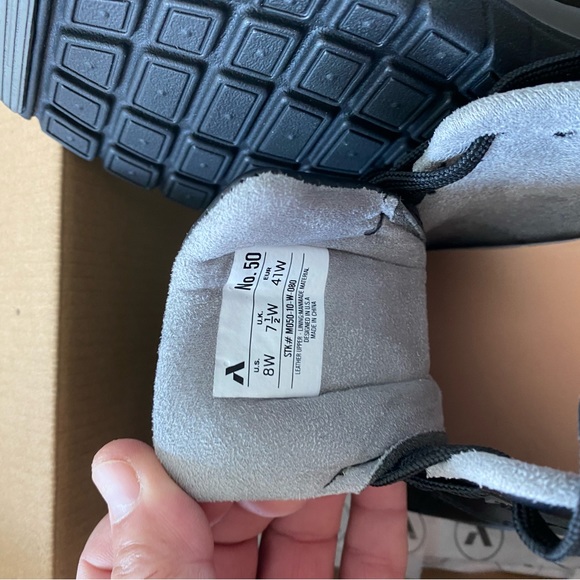 Orthopedic Sneakers,Unisex. SOLD SOLD . - Picture 5 of 6